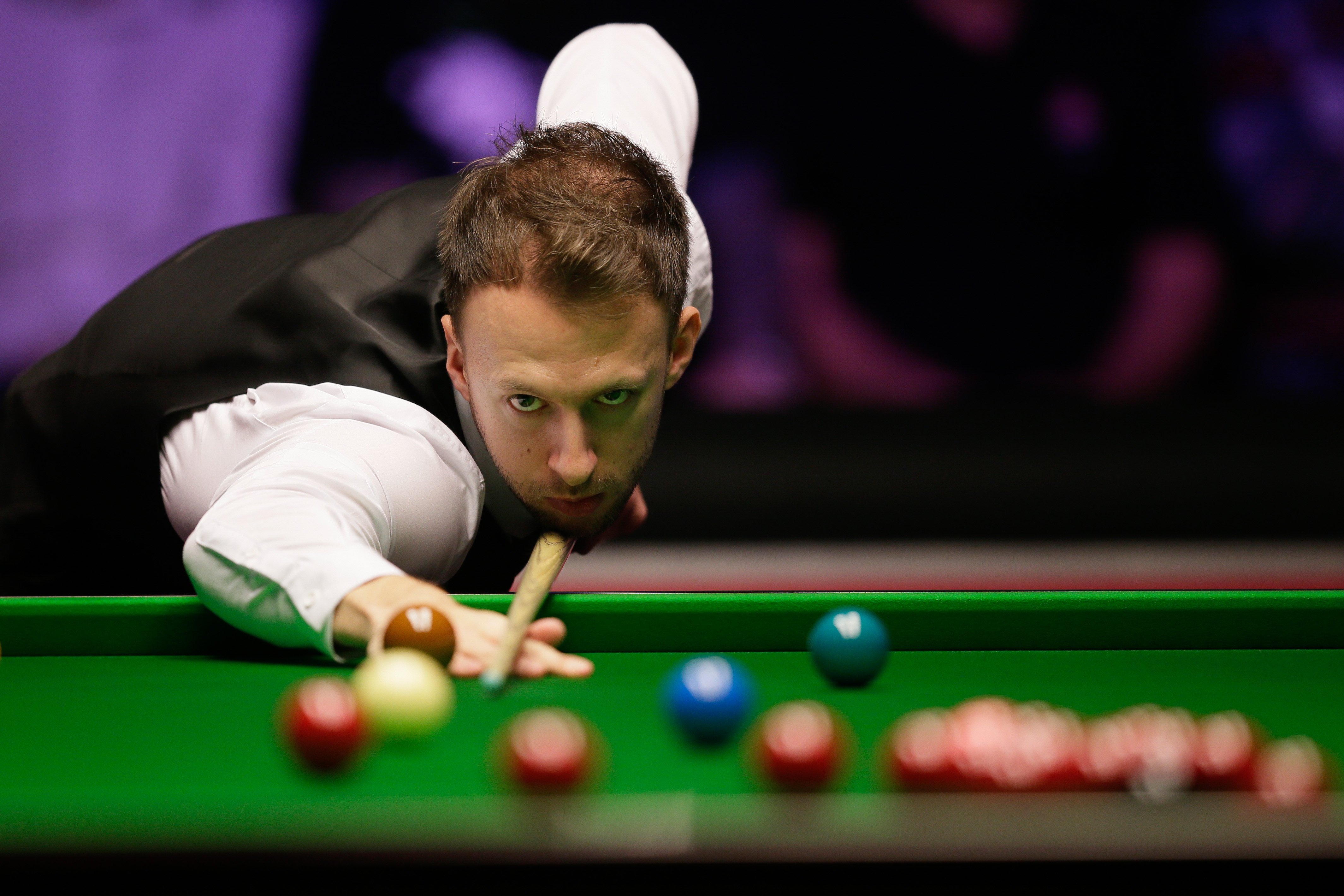 呈现出一场 呈现出一场