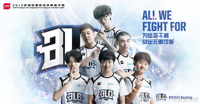 严重的膝伤 严重的膝伤